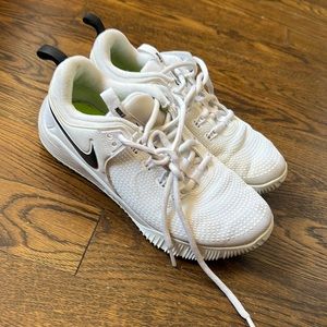 Nike size 7 volleyball shoes